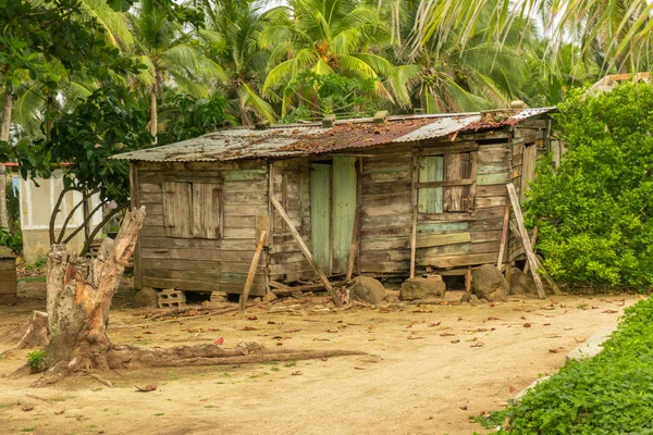 Mısır Island, Nicaragua, 5 Mayıs 2017: eski ahşap kulübe