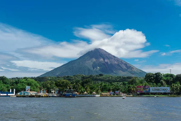 Ometepe, Nikaragua, 15 Ocak 2018: Ometepe Island bağlantı noktası