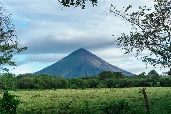 volkan ve orman ometepe, Nikaragua adada