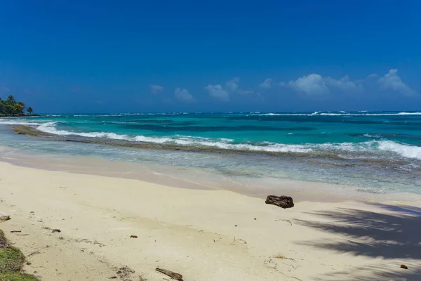 Vackra Corn Island Beach Nicaragua Turkosa Vatten Och Rensa Skies — Stockfoto