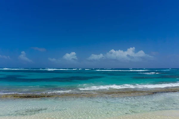 Hermosa Isla Maíz Playa Nicaragua Agua Turquesa Cielos Despejados —  Fotos de Stock