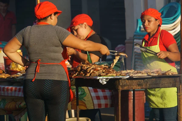 Leon Nicaragua März 2018 Menschen Die Essen Auf Der Straße — Stockfoto