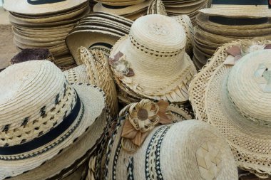 Küba'da Satılık el yapımı şapka