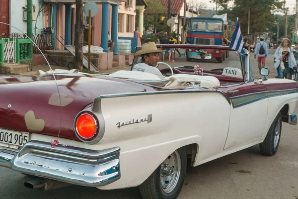 Vinales Cuba Diciembre 2016 Venta Ajos Piñas Calle Bicicleta —  Fotos de Stock