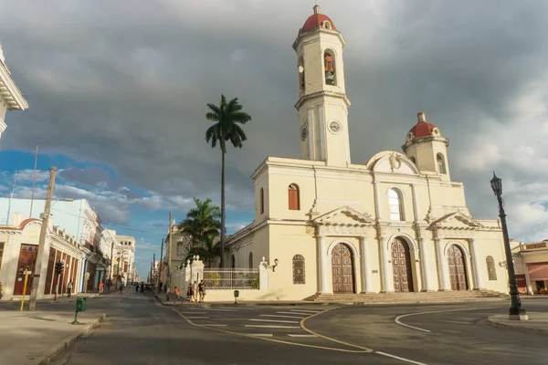 Vinales Cuba Diciembre 2016 Venta Ajos Piñas Calle Bicicleta — Foto de Stock