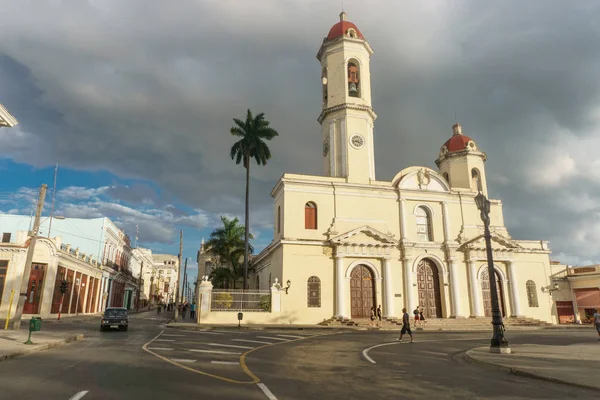 Vitigni Cuba Dicembre 2016 Vendita Aglio Ananas Strada Bicicletta — Foto Stock