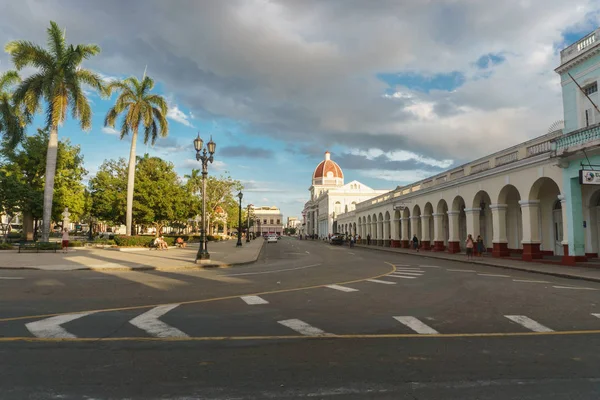 Cienfuegos Cuba นวาคม 2016 มมองถนน — ภาพถ่ายสต็อก