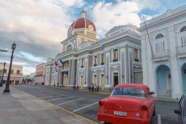 Cienfuegos, Cuba - 31 Aralık 2016: Central park manzaralı.