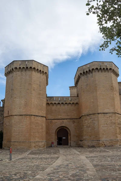Vista Vertical Das Torres Entrada Para Mosteiro Poblet Tarragona Espanha — Fotografia de Stock