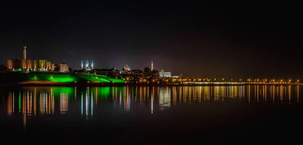 Centro Kazán Reflejado Las Aguas Del Río Kazanka Rusia — Foto de Stock