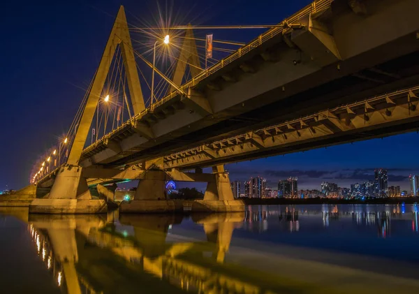 Puente Del Milenio Kazán Reflejado Las Aguas Del Río Kazanka — Foto de Stock