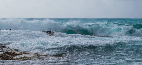 Mar Mediterráneo Durante Una Tormenta Chipre — Foto de Stock