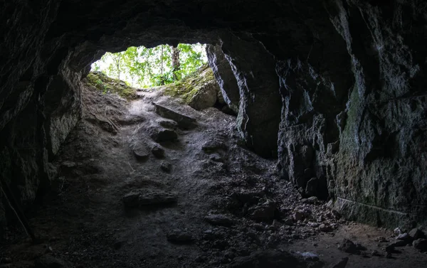 Luz Final Del Túnel Salida Cueva —  Fotos de Stock