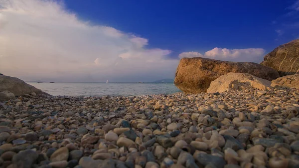 Kameny Západu Slunce Pláži Jezera Garda Itálii — Stock fotografie