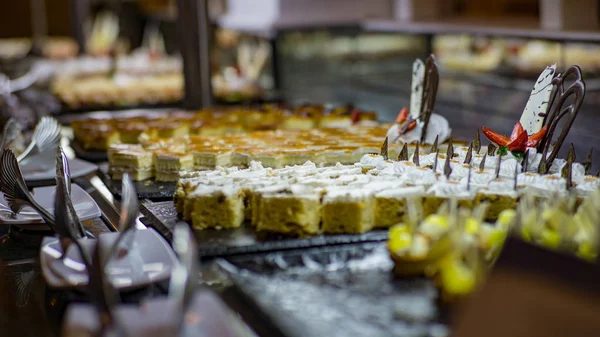 Açık büfe yemekler lezzetli bir tabak