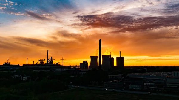 Industrie Coucher Soleil Soir Été Avec Cheminées Vapeur Soir Été — Photo