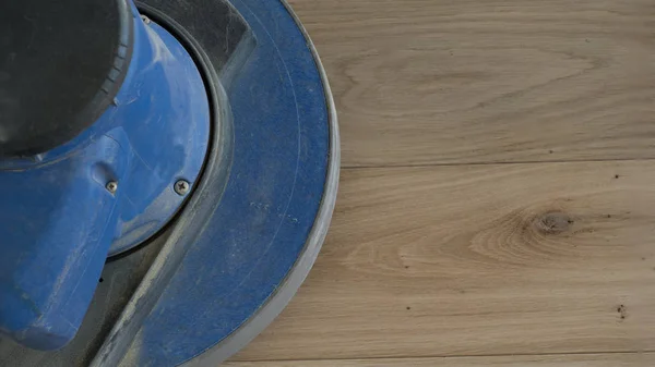 Tek-disk makine, Lehçe, temiz ya da kum zemin parke yenilemek.