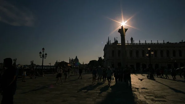 Markus Platz Und Der Löwe Der Sonne — Stockfoto