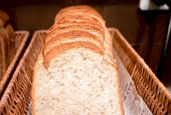 Kahvaltı Için Buğday Ekmeği Yığını — Stok fotoğraf