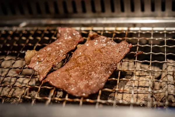 Tranches Bœuf Porc Crues Sur Grille Pour Barbecue Yakiniku Style — Photo