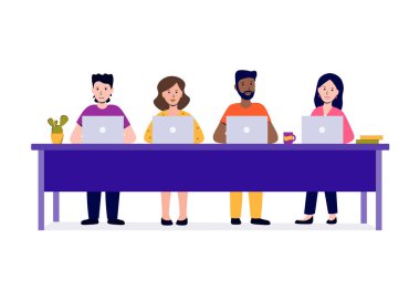 Masada dizüstü bilgisayarlı insanlar var.