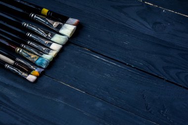 Arka plan satır sanatçı Boya fırçaları