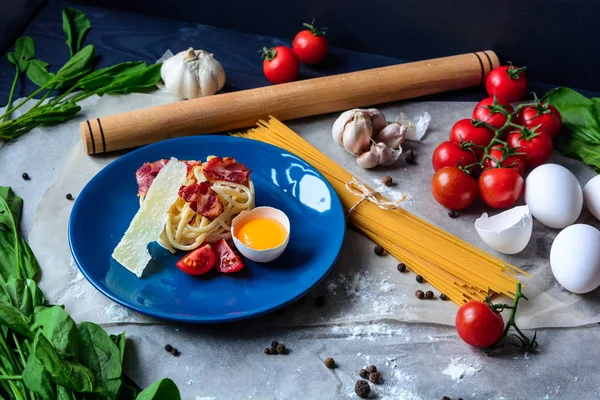 Makarna carbonara, İtalyan geleneksel çanak, ingridients