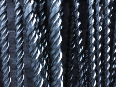 Ağır profesyonel matkap beton Delme ve yıkım güzel bir arka plan üzerinde. Kırpma yolu da eklenir. 