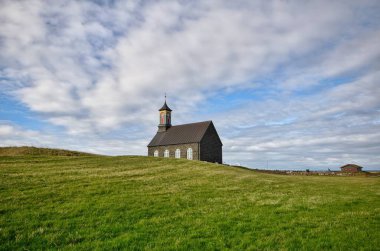 Hvalsneskirkja Kilisesi çevresinde peyzaj