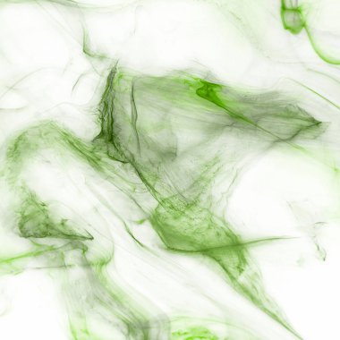 Beyaz kağıt arka planda renkli mürekkep ve suluboya doku. 