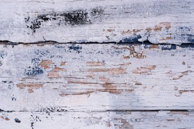 Eski ahşap boyalı yüzeye noktalar ve lapa lapa boya