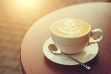 bir fincan cappuccino