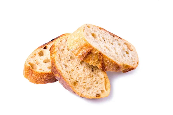 Beyaz arka planda üç parça beyaz ekmek.