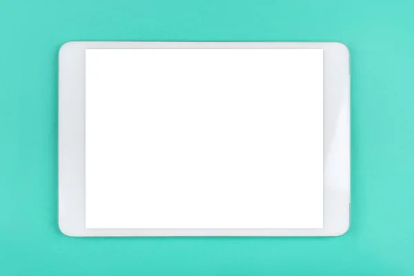 Nane arkaplanda beyaz dijital tablet.