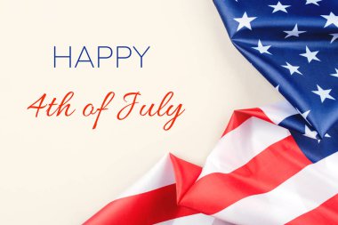 Gri arka planda Amerikan bayrağı.