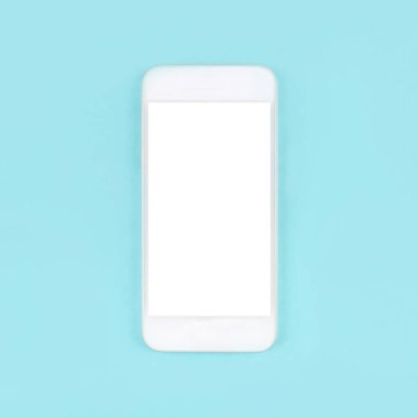 Mavi arkaplanda beyaz akıllı telefon.