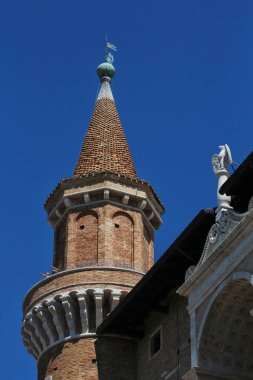 Urbino, İtalya, ducal Sarayı, antik ve tarihi Ortaçağ şehir