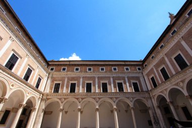 Urbino, İtalya, ducal Sarayı, antik ve tarihi Ortaçağ şehir