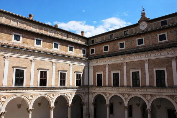 Urbino Talya Ducal Sarayı Antik Tarihi Ortaçağ Şehir — Stok fotoğraf
