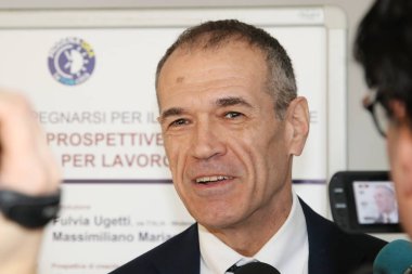 Modena - İtalya - Ocak 2019 - Carlo Cottarelli İtalyan ekonomist, kamu konuşma, Ekonomi Üniversitesi