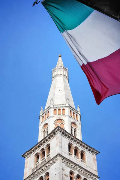 Modène Émilie Romagne Italie Tour Ghirlandina Drapeau Italien Patrimoine Mondial — Photo