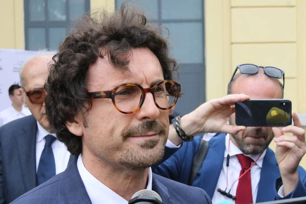 モデナ イタリア 2019年5月17日 イタリアの大臣ダニロ トニーネッリ モーターバレー展を訪問 — ストック写真