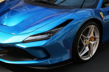 Modena, İtalya, Mayıs 2019 - Motor Valley Fest sergisi, Ferrari F8 Tribute detayı
