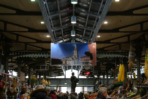 Modena Şehrin Tarihi Merkezinde Albinelli Geleneksel Pazar — Stok fotoğraf