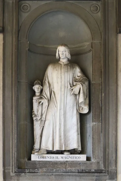 Statua Lorenzo Medici Nel Palazzo Degli Uffizi Firenze Toscana Italia — Foto Stock