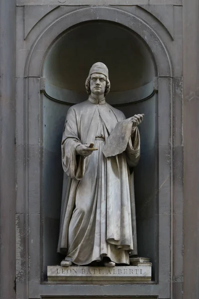 Statua Leon Battista Alberti All Aperto Musei Degli Uffizi Firenze — Foto Stock