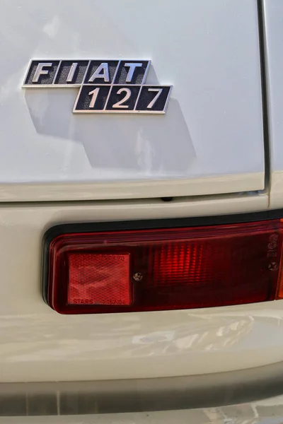 Vintage Klasyczny Szczegół Samochodu Logo Fiat 127 — Zdjęcie stockowe