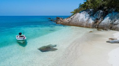 Rawa adasının güzel havadan görünümü. Malezya Beyaz kumlu plaj