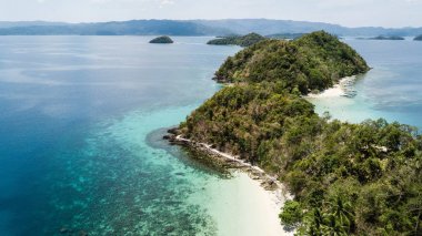 Filipinler'de izole adaların Awesome havadan görünümü. Port Barton, Palawan ada atlamalı tur