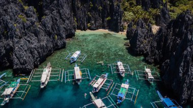 El Nido, Palawan, Filipinler, Secret Lagoon Plajı havadan görünümü